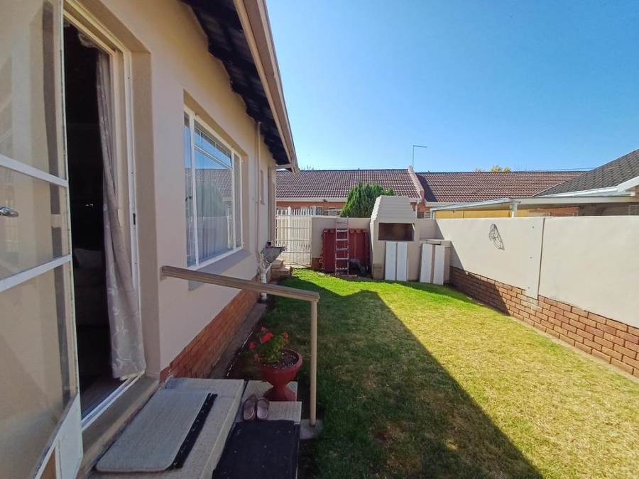 3 Bedroom Property for Sale in Pellissier Free State